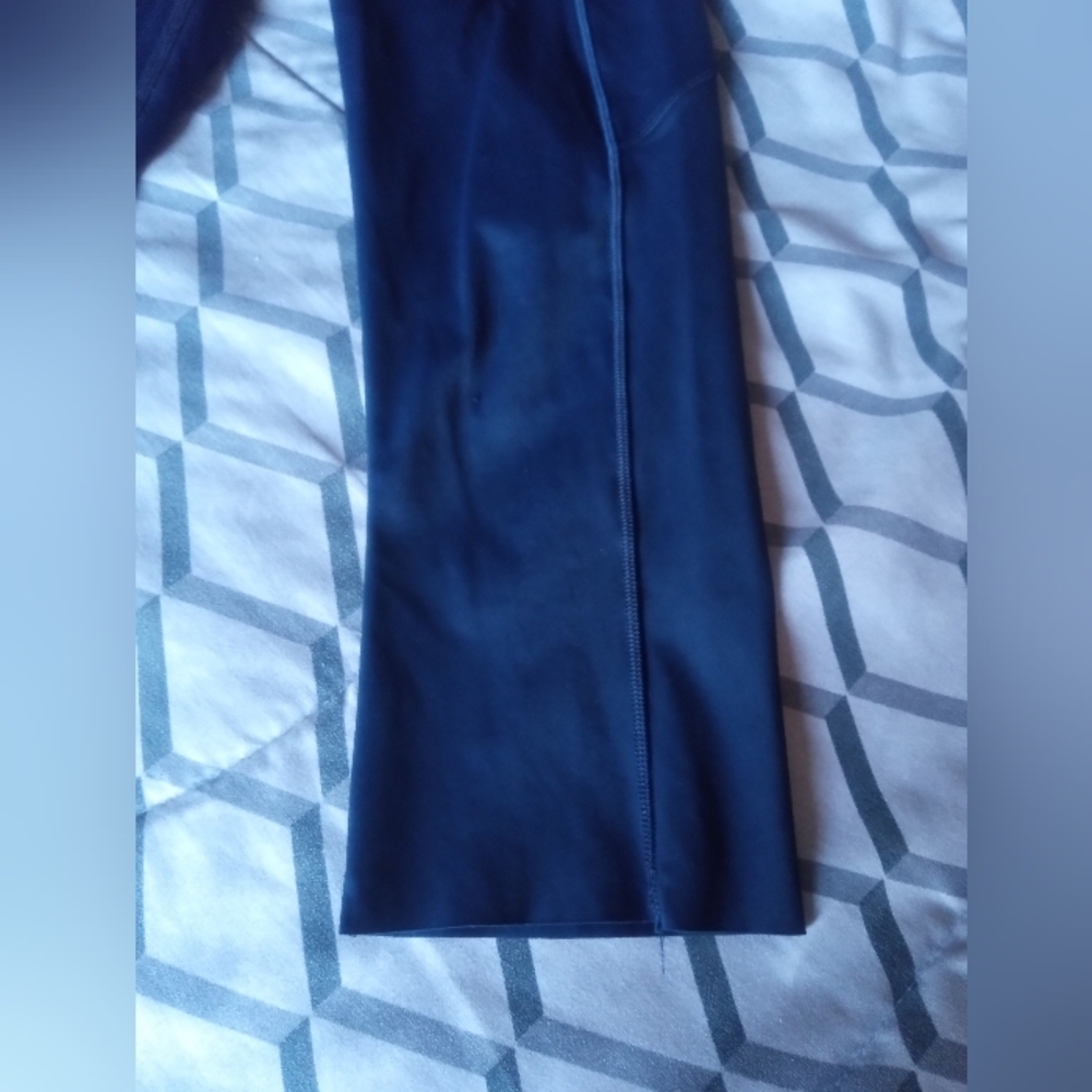 Lululemon Fast and Free Crop II 19" *Non-Reflective-True Navy- Size 6 - Picture 8 of 13